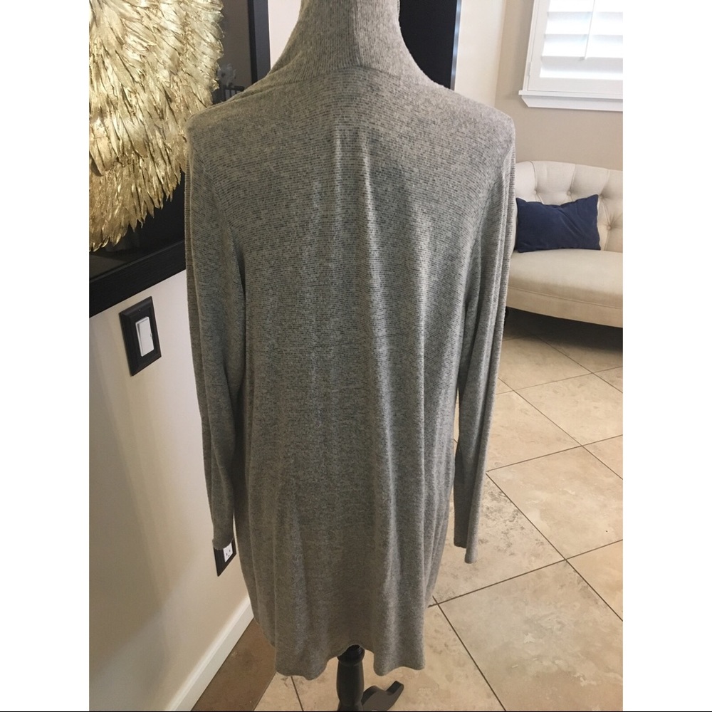 Sweater - Picture 4 of 5